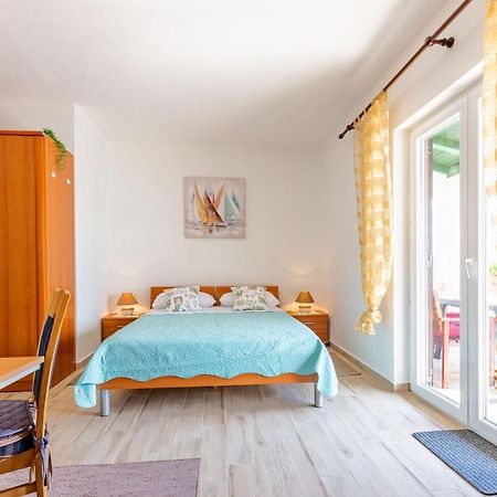 Mare-More Studio W Balcony And Beach Front And View Zadar Buitenkant foto
