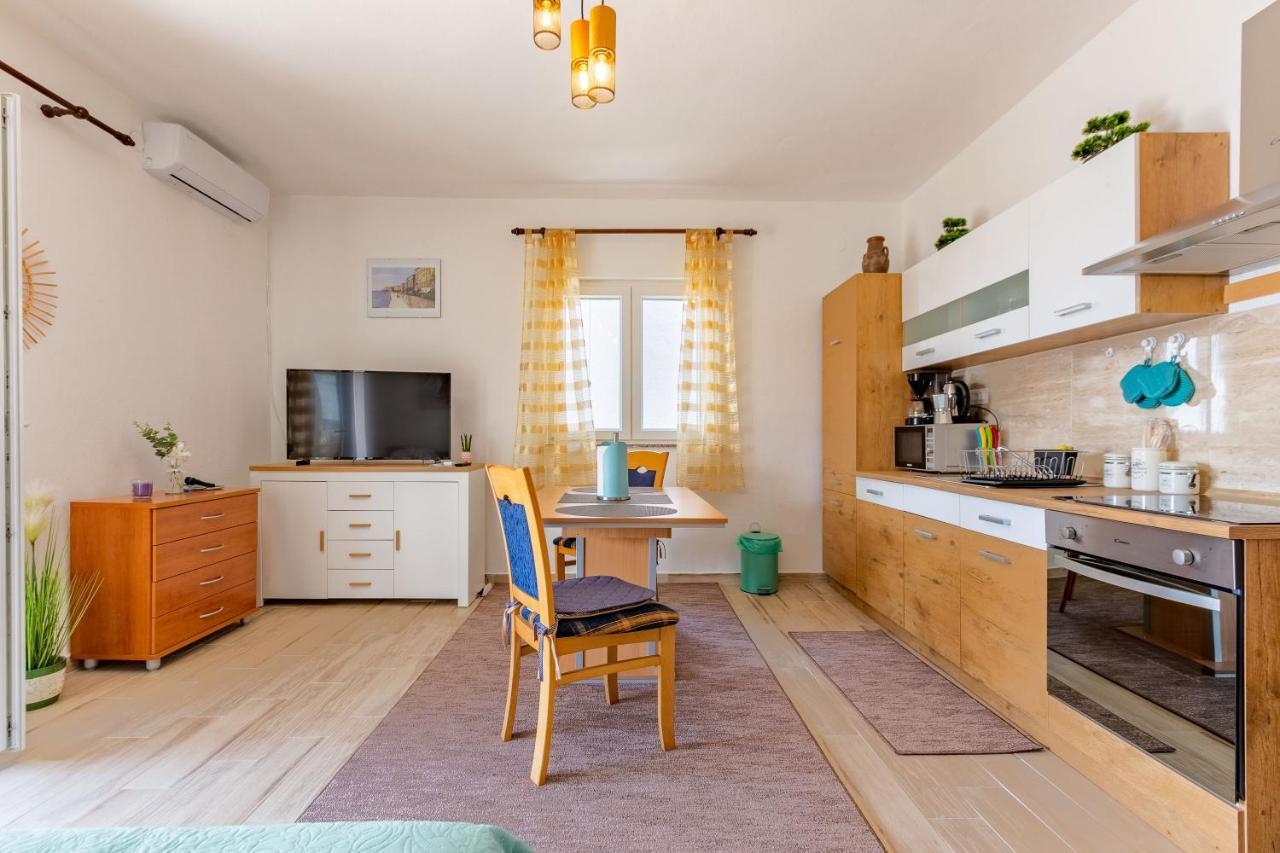Mare-More Studio W Balcony And Beach Front And View Zadar Buitenkant foto
