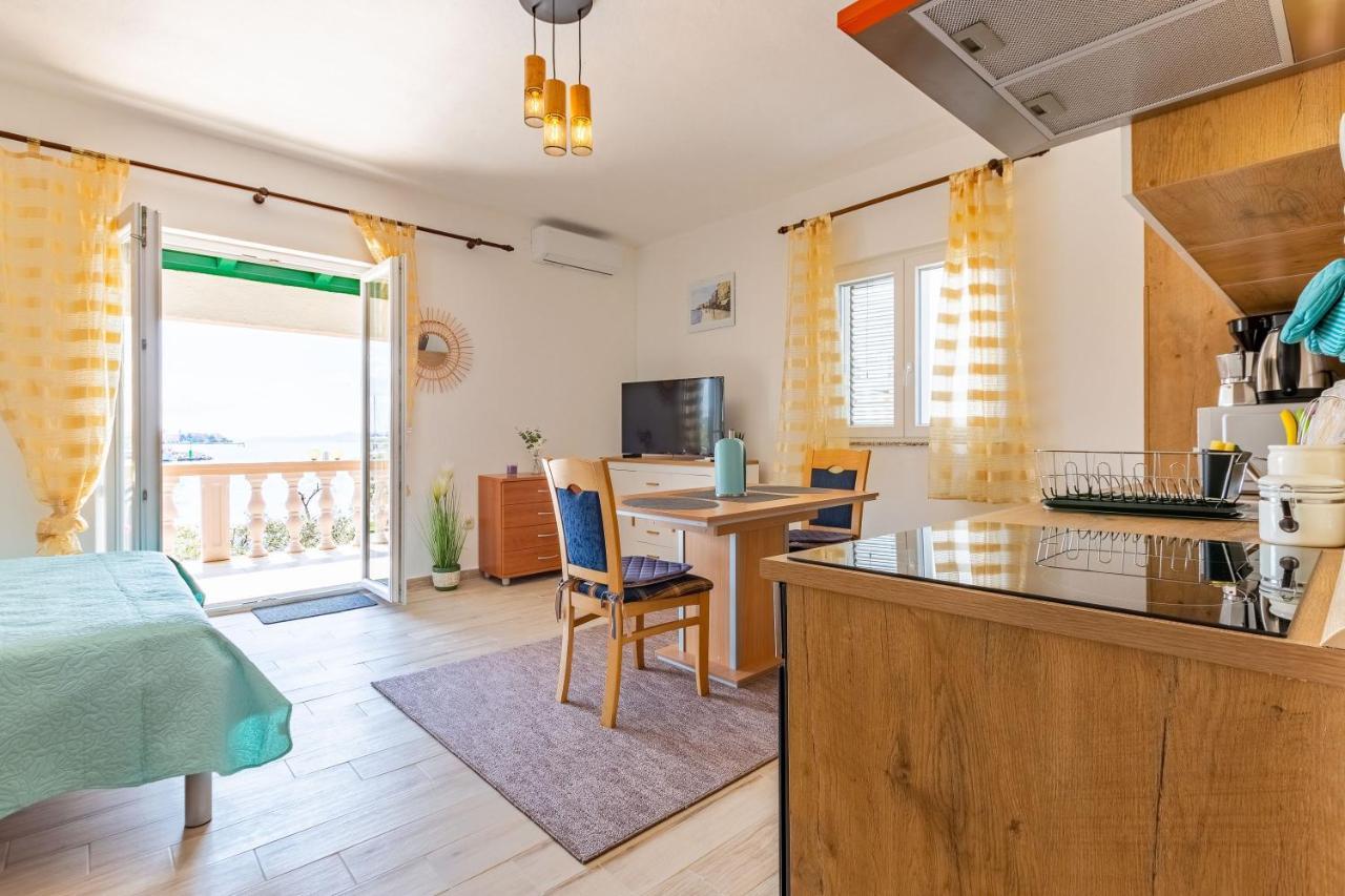 Mare-More Studio W Balcony And Beach Front And View Zadar Buitenkant foto