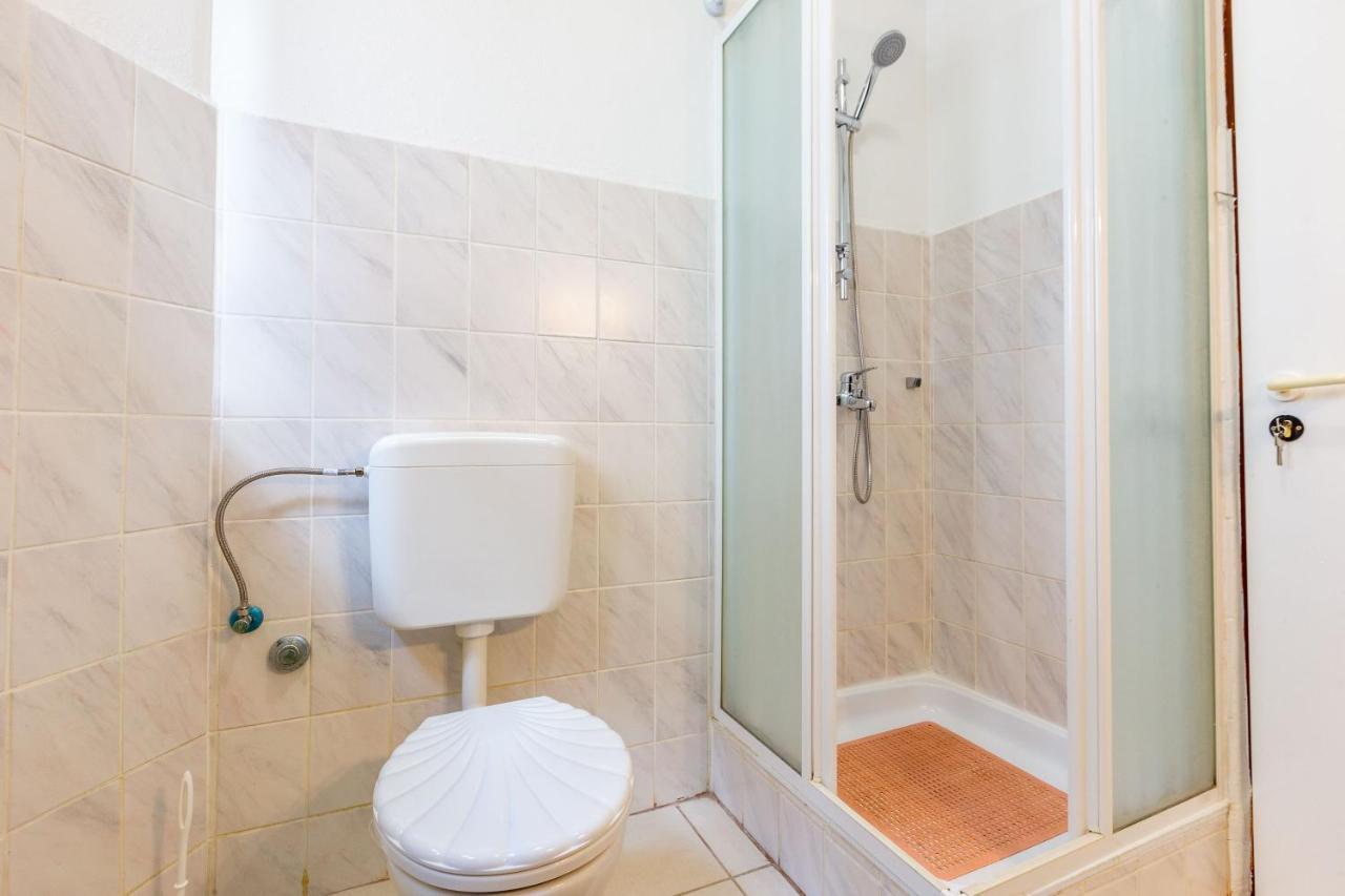 Mare-More Studio W Balcony And Beach Front And View Zadar Buitenkant foto
