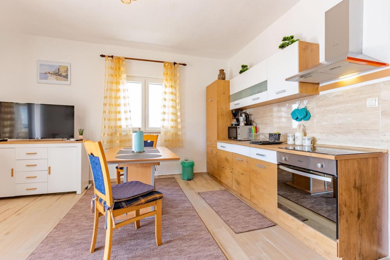 Mare-More Studio W Balcony And Beach Front And View Zadar Buitenkant foto