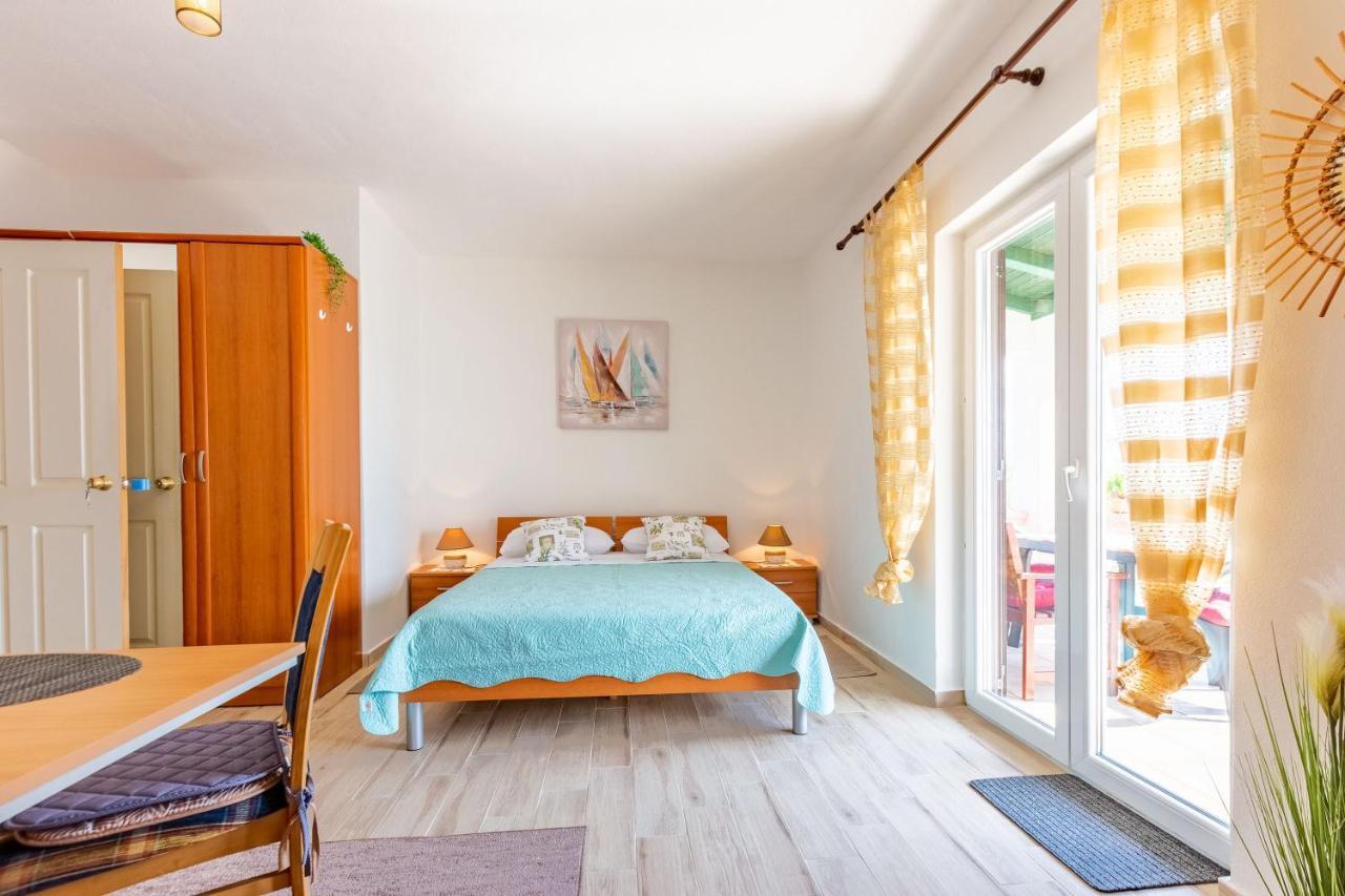 Mare-More Studio W Balcony And Beach Front And View Zadar Buitenkant foto